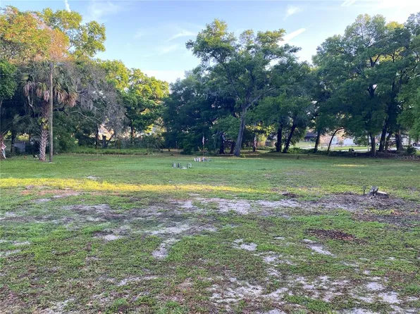 921 W Wheeler Rd, Brandon, FL 33510