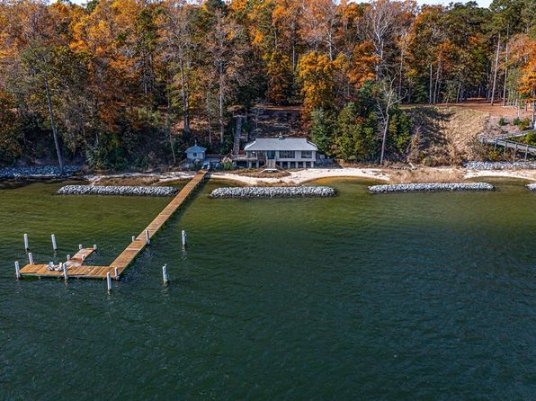 875 Wilton Creek Rd, Hartfield, VA 23071