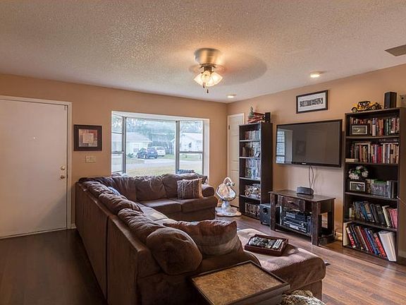 5th image of 5904 Wilson Dr
