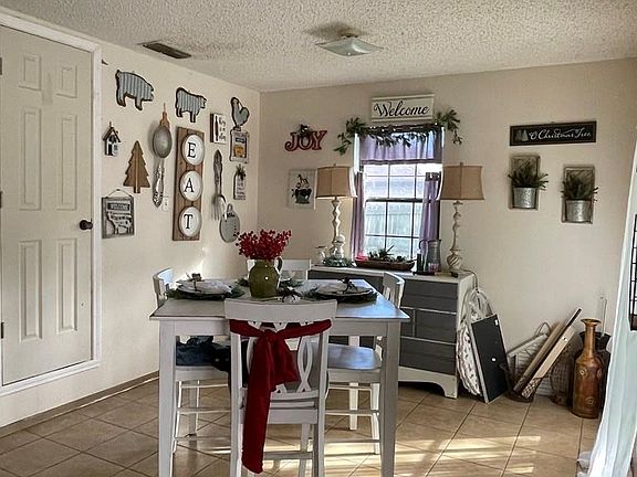 4th image of 716 Ripplewind Way