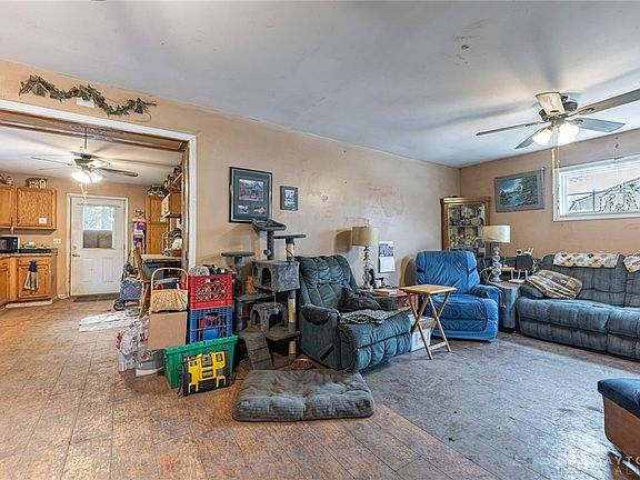 4th image of 6342 Saxony Rd