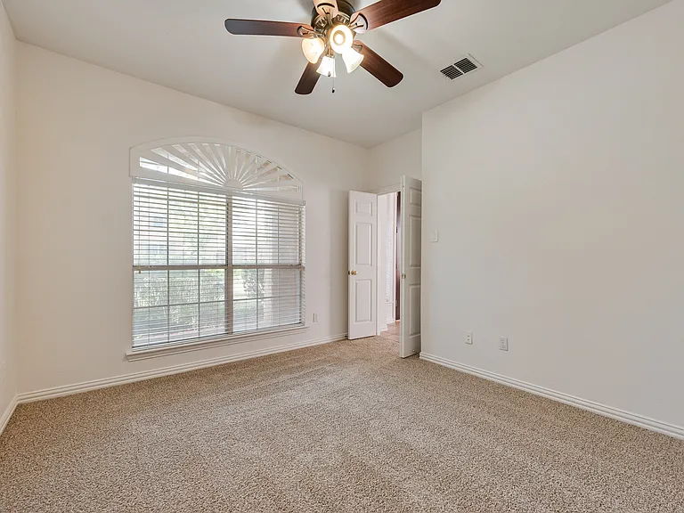 3104 Angus Dr — Photo 19