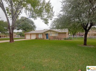 608 Mead Rd, Victoria, TX 77904