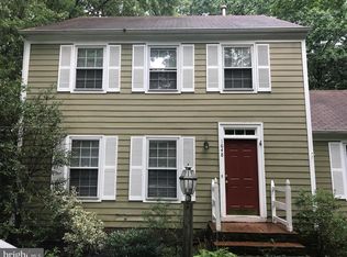 1648 Stowe Rd, Reston, VA 20194