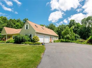 65 Cardinal Ln, East Greenwich, RI 02818