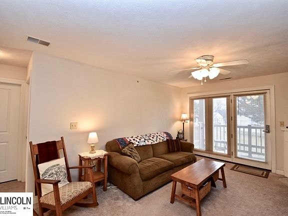4th image of 5831 Enterprise Dr APT 106