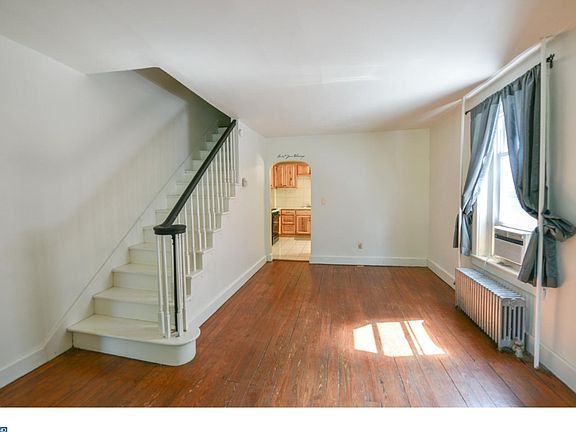 5th image of 309 Morris St