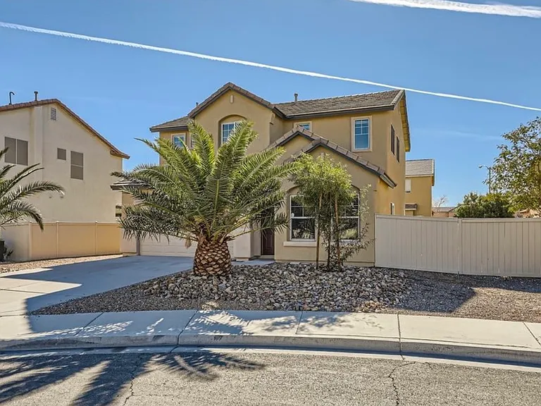 4225 Capri Canyon Ct — Photo 1