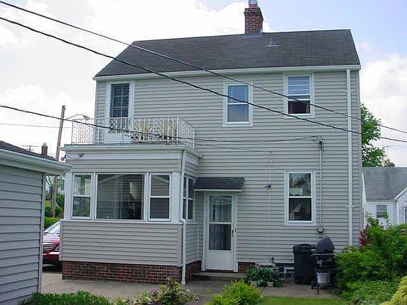 4th image of 14212 Birchwood Ave