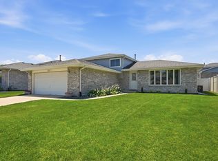 14804 Le Claire Ave, Midlothian, IL 60445
