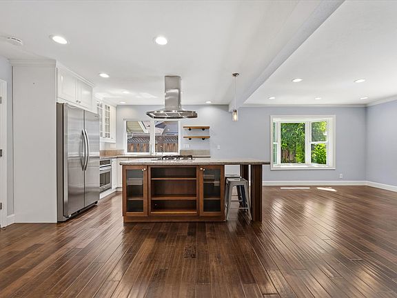 5th image of 2464 Aram Ave