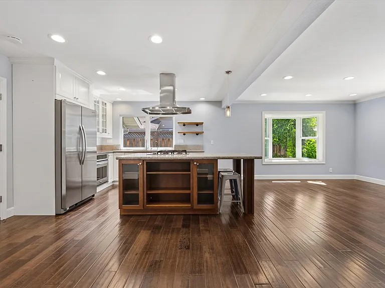 2464 Aram Ave — Photo 5