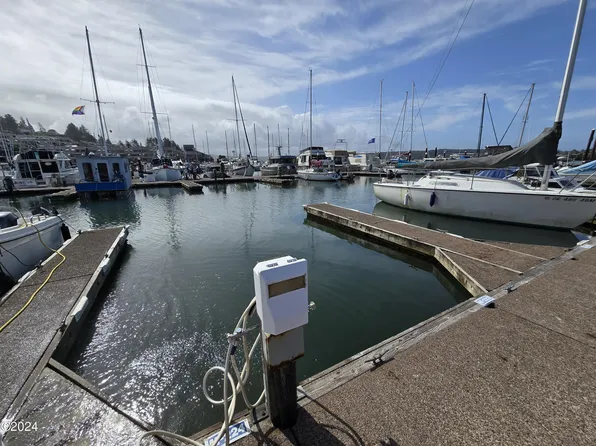 SE Bay Blvd #M224, Newport, OR 97365