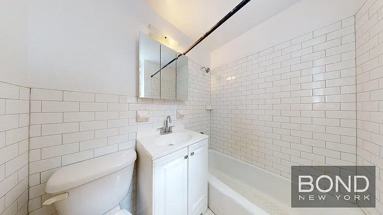249 W 26th St #5A — Photo 7