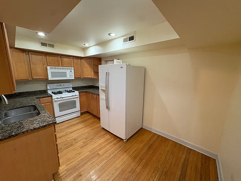 2240 W Palmer St #1F — Photo 7