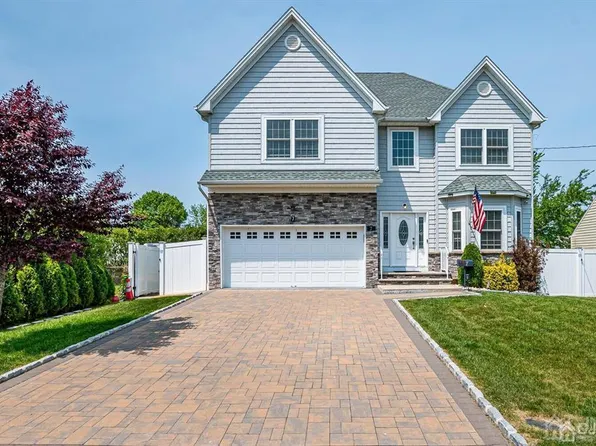 7 W Warren St, Iselin, NJ 08830