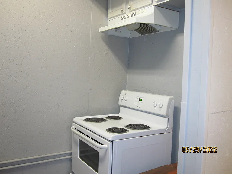 300 FM 3505 #B — Photo 6