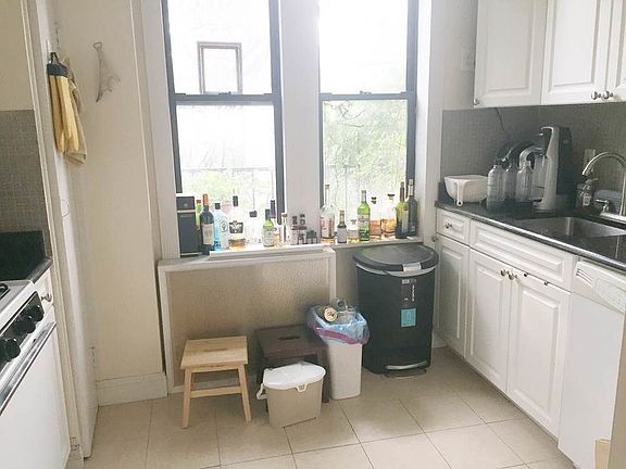 5th image of 42 Hicks St APT 3