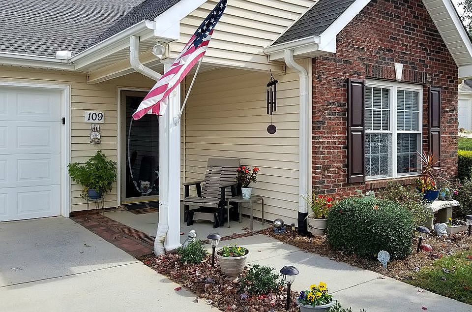 1st image of 109 Abbotswood Pl