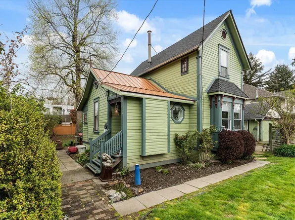 4358 Wright St, Abbotsford, BC V2S 7Y8