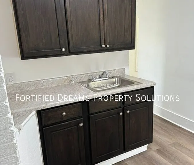 1514 E 14th St #A — Photo 17