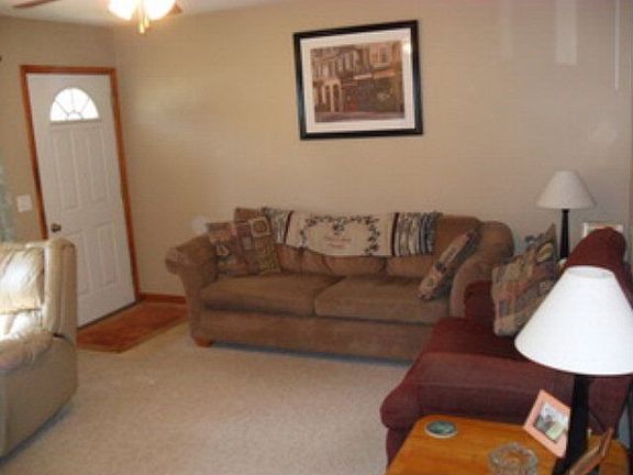 4th image of 395 Brenda Dr