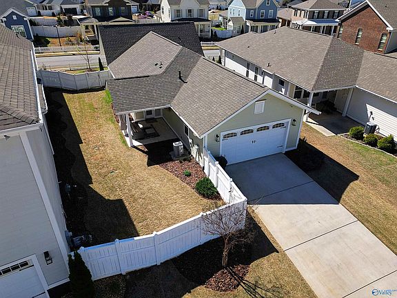 5th image of 215 Haystack Dr