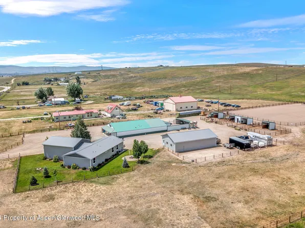 51 Country Ln, Craig, CO 81625