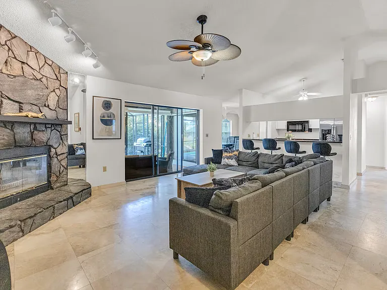 5462 Colonial Oaks Blvd — Photo 16