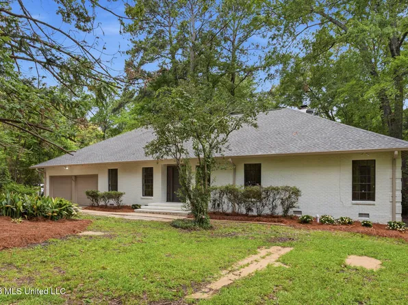 4455 E Ridge Dr, Jackson, MS 39211
