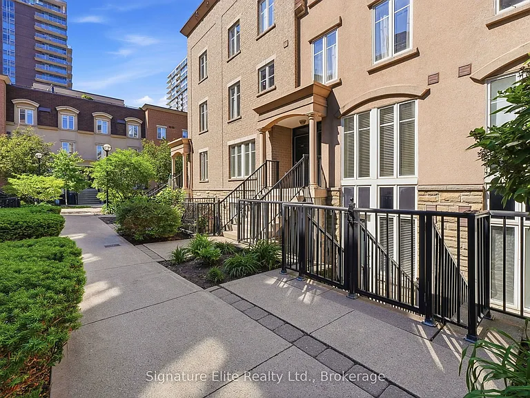 42 Western Battery Rd #718 — Photo 14