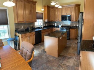 45167 Glengarry Rd, Canton, MI 48188