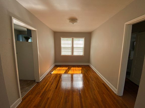 4th image of 216 Sequoia Dr