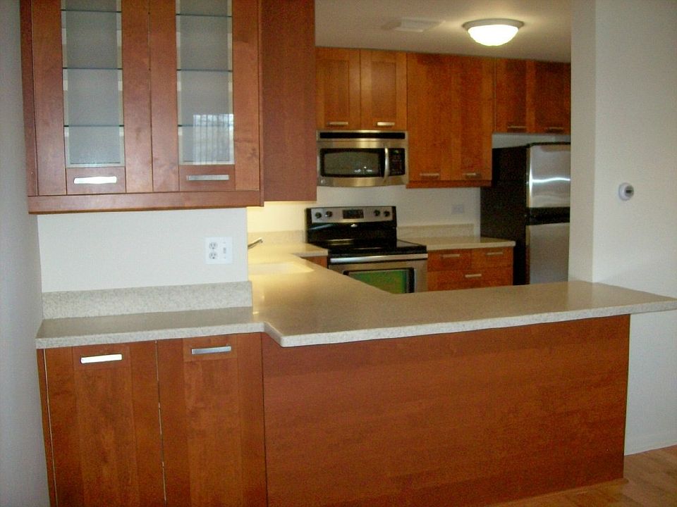 1st image of 1326 Chicago Ave APT 203