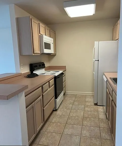 9000 Bay Ave #205 — Photo 9