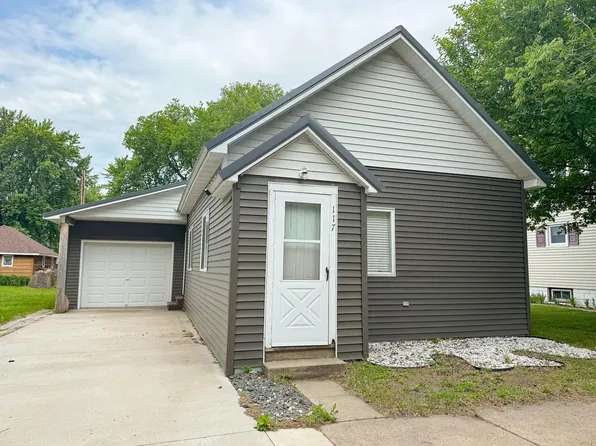 117 3rd St NE, Barnesville, MN 56514