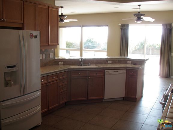 4th image of 11391 Foxdale Dr