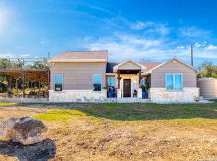 218 Mountain Side, Lakehills, TX 78063