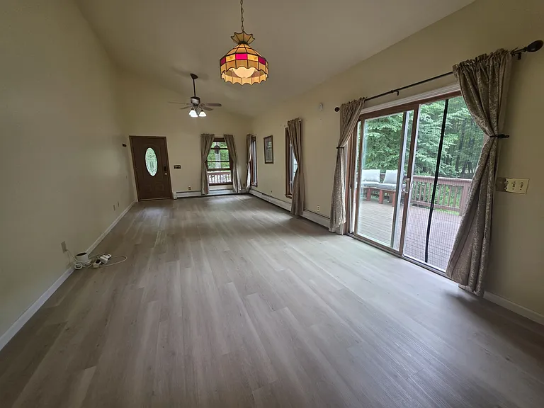 1459 River Rd — Photo 5