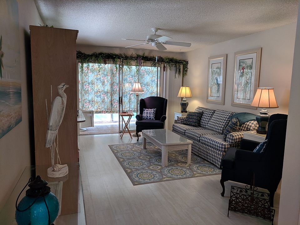 1st image of 4 Vista Gardens Trl
