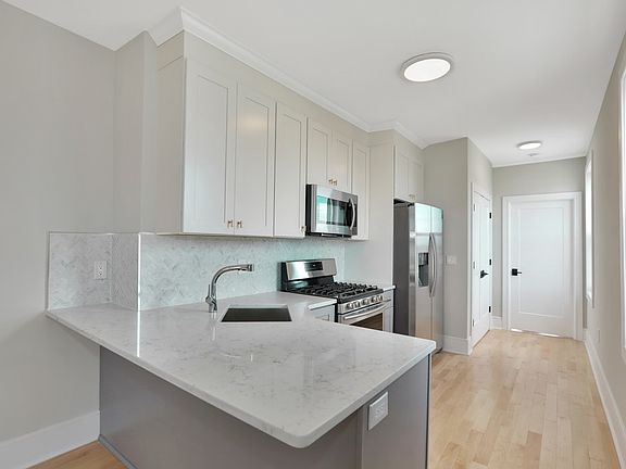 5th image of 38 Troy St APT 3L