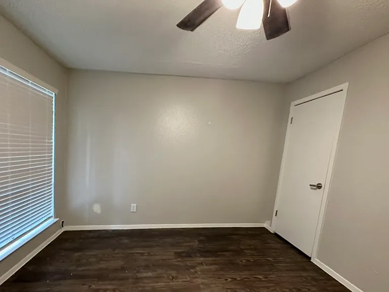 1614 Wheless Ln #107 — Photo 4