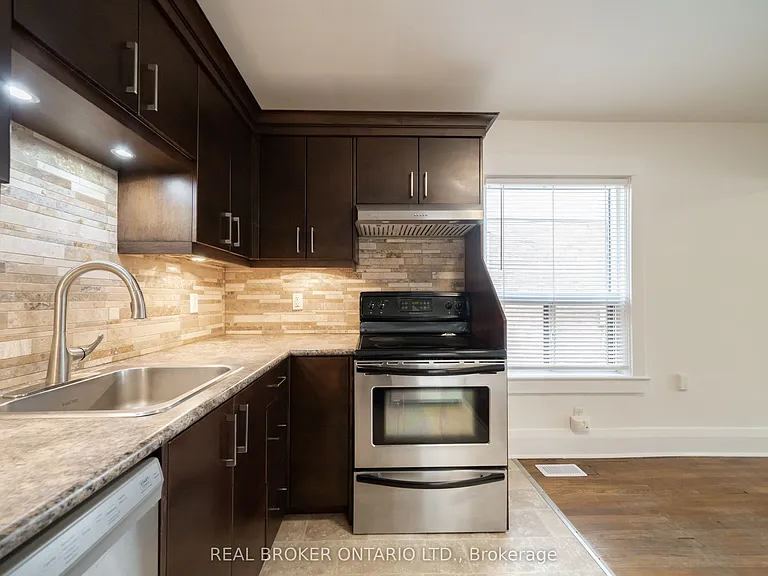542 Glebeholme Blvd #MAIN — Photo 14