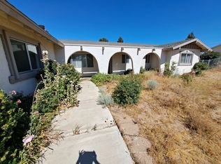 9357 Riggins Rd, Phelan, CA 92371