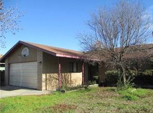 1930 Beechwood Dr, Paso Robles, CA 93446