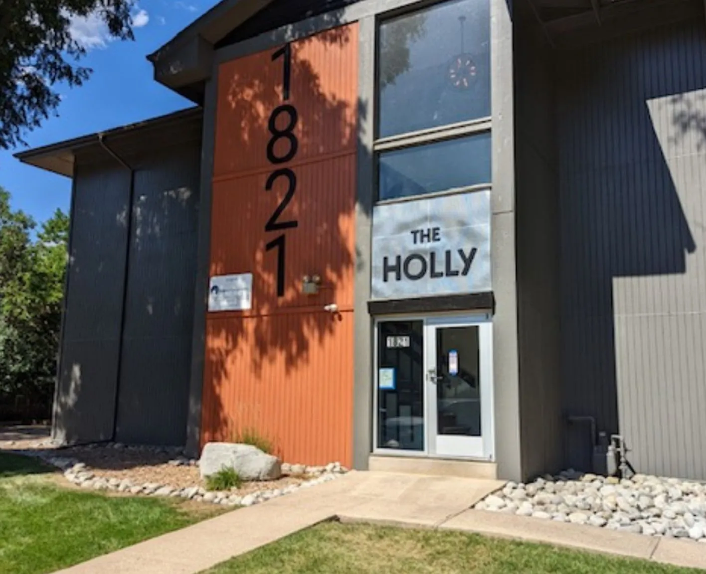 The Holly — Photo 1