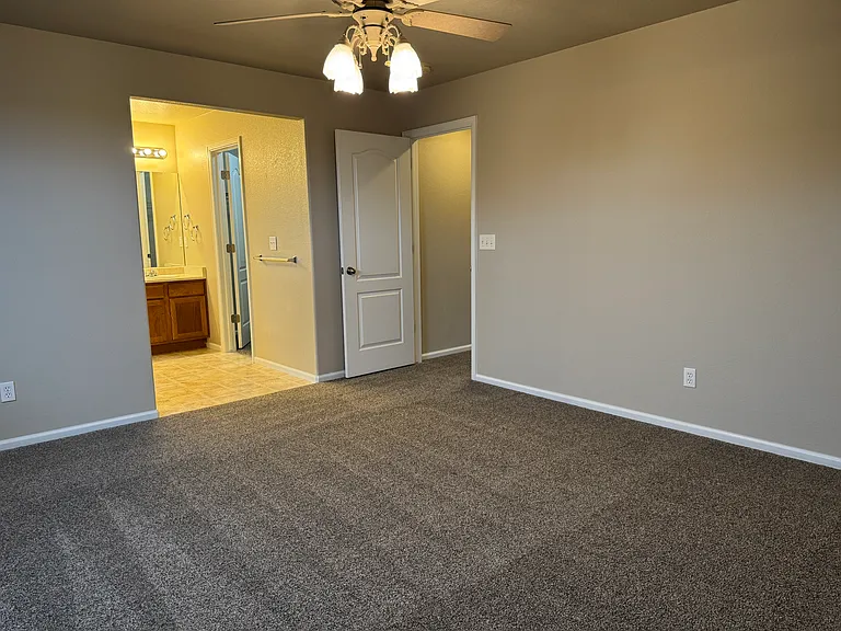 7728 Blue Vail Way — Photo 39