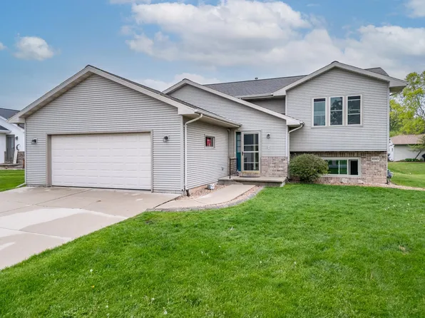 1010 Bluehill Ave, Fond Du Lac, WI 54935