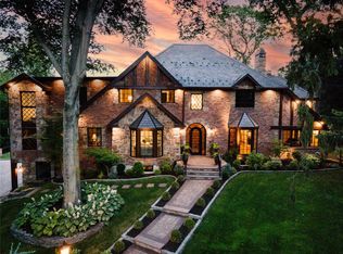 38 Soundview Crst, Manhasset, NY 11030