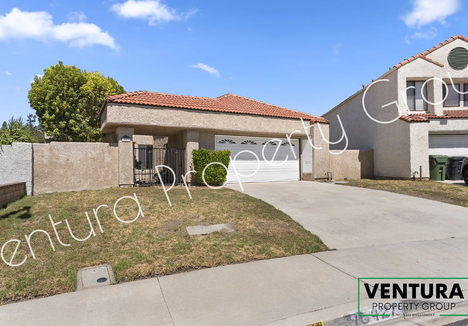 3 bed, 2.0 bath, 1356 sqft, $4,000 — Photo 2